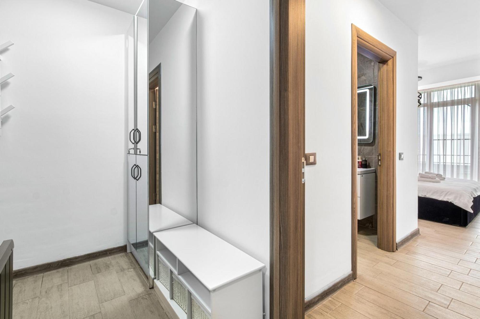 Azur 148 - Pool & Spa Beach